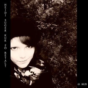 Heidi suger kuk fö betalt (å bilit)