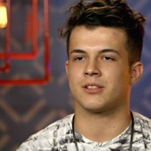Elian Flores 的头像