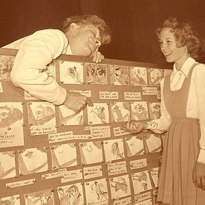 Jerry Colonna, Ed Wynn & Kathryn Beaumont 的头像