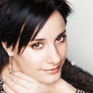 Nina Ferro photo provided by Last.fm