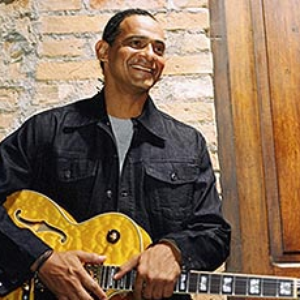 Cláudio Zoli photo provided by Last.fm