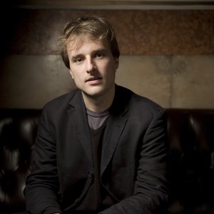 Luke Bedford 的头像