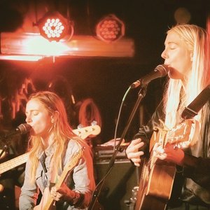 Julien Baker, TORRES 的头像