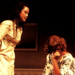 Lea Salonga & Claire Moore 的头像