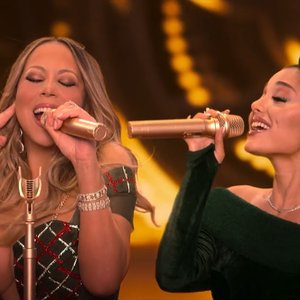 Ariana Grande With Mariah Carey için avatar