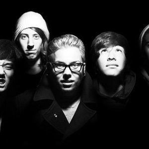 My Brother, The Vulture 的头像