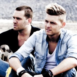 Mike & Colin 的头像
