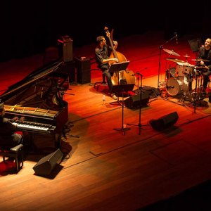 Supernova Jazz Trio 的头像