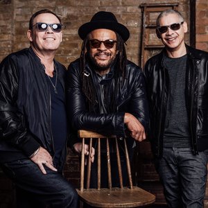 UB40 featuring Ali, Astro & Mickey のアバター