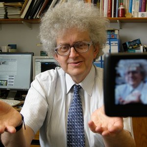 Periodic Table of Videos 的头像