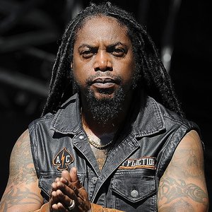 Lajon Witherspoon of Sevendust 的头像