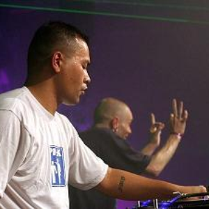 Frank-E & Mars-L photo provided by Last.fm