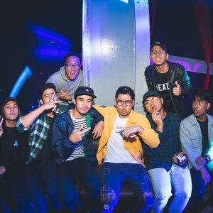 Unknown Radicals 的头像