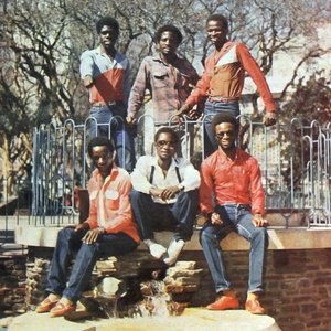 Immagine per 'John Chibadura and Sungura Boys'
