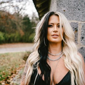 “Kelsey Hickman”的封面