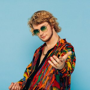 bbno$ touch grass Lyrics ft. Yung Gravy 