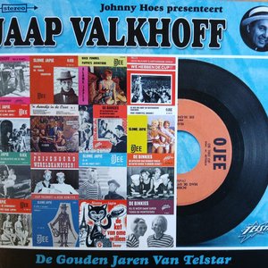 Johnny Hoes Presenteert Jaap Valkhoff