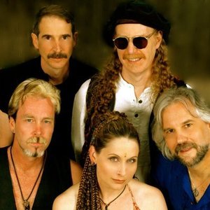 “Tuatha”的封面