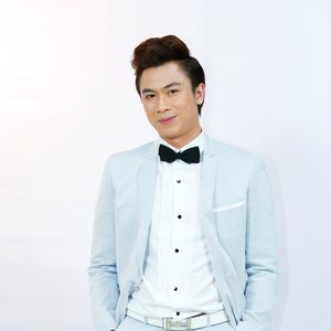 Hồ Việt Trung 的头像