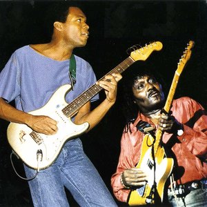 Robert Cray With Albert Collins 的头像