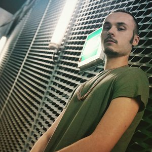 AyLieN 的头像