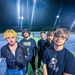 BACKTOEARTH 的头像