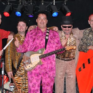 Igor & The Red Elvises 的头像