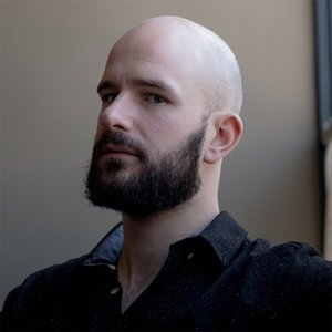 Charles cave 的头像