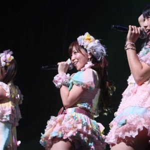 増田有華、河西智美、佐藤亜美菜 的头像