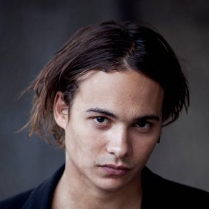 Frank Dillane 的头像