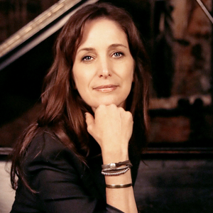 Chantal Kreviazuk