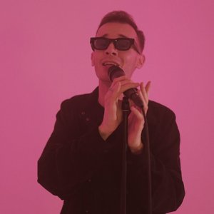 Рожевий світер