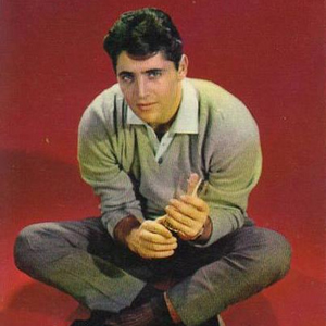 Sacha Distel photo provided by Last.fm