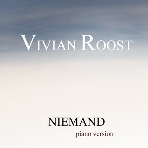 “Vivian Roost- NIEMAND (Piano version)”的封面