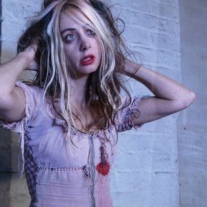 Katie Jane Garside 的头像