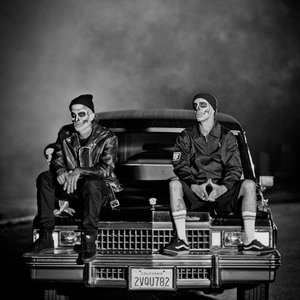 Image for 'Travis Barker & Yelawolf'