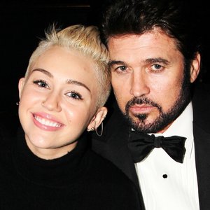 'Billy Ray Cyrus & Miley Cyrus' için resim