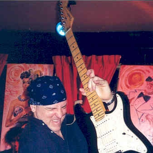 Gus photo provided by Last.fm