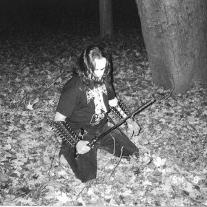 “Darkest Grove”的封面