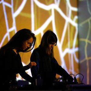 “Klara Lewis & Nik Colk Void”的封面
