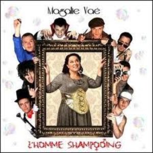 L'homme shampooing
