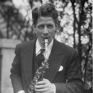 Rudy Vallee 的头像