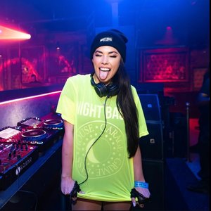 Rhiannon Roze 的头像