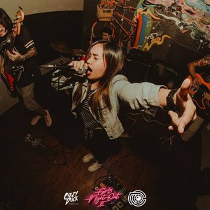 Adieuluna 的头像