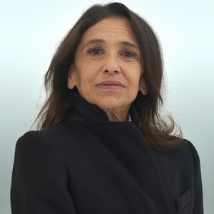 Kathryn Hunter 的头像