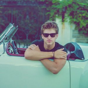 Изображение для 'Keegan Allen'