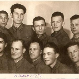 Ансамбль песни и пляски Киевского военного округа 的头像