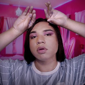 Lana Light 的头像