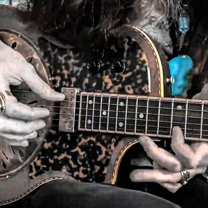 “Dark Blues Music to Escape to...”的封面