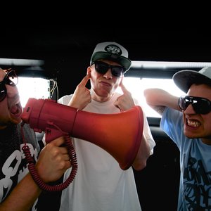 Phumaso, C.mEE & Smack のアバター